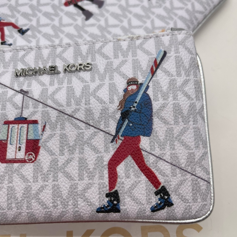 Michael Kors JST Multi Wristlet Trio - Picture 2 of 10